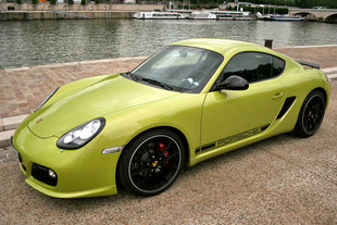 PORSCHE Cayman R