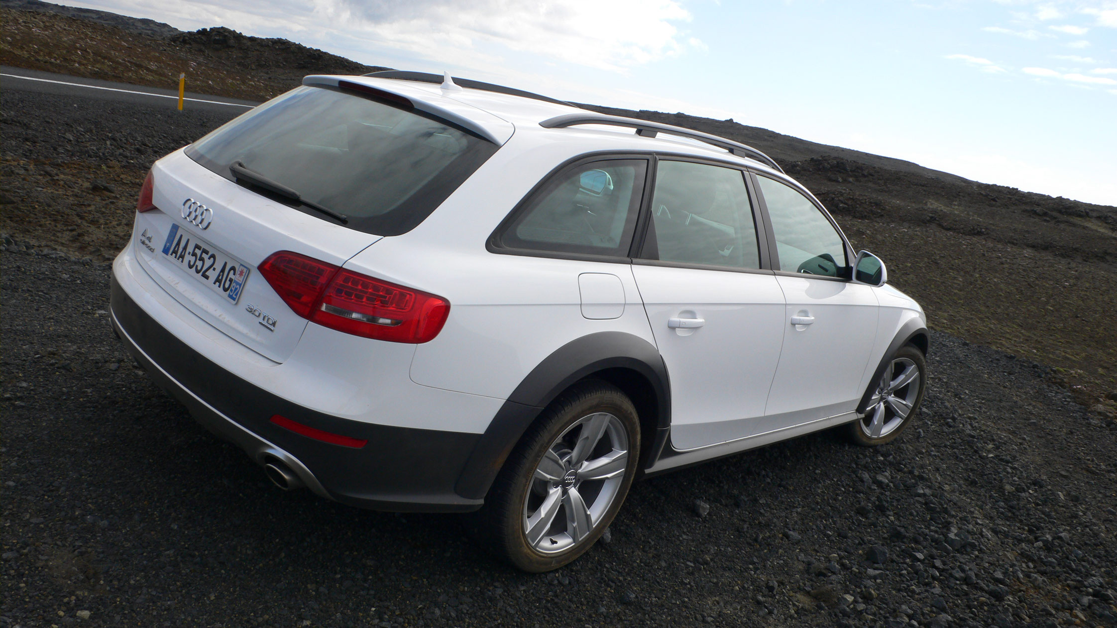 Photo AUDI A4 ALLROAD (B8) Quattro 3.0 TDI V6 240ch break 2009 médiatheque
