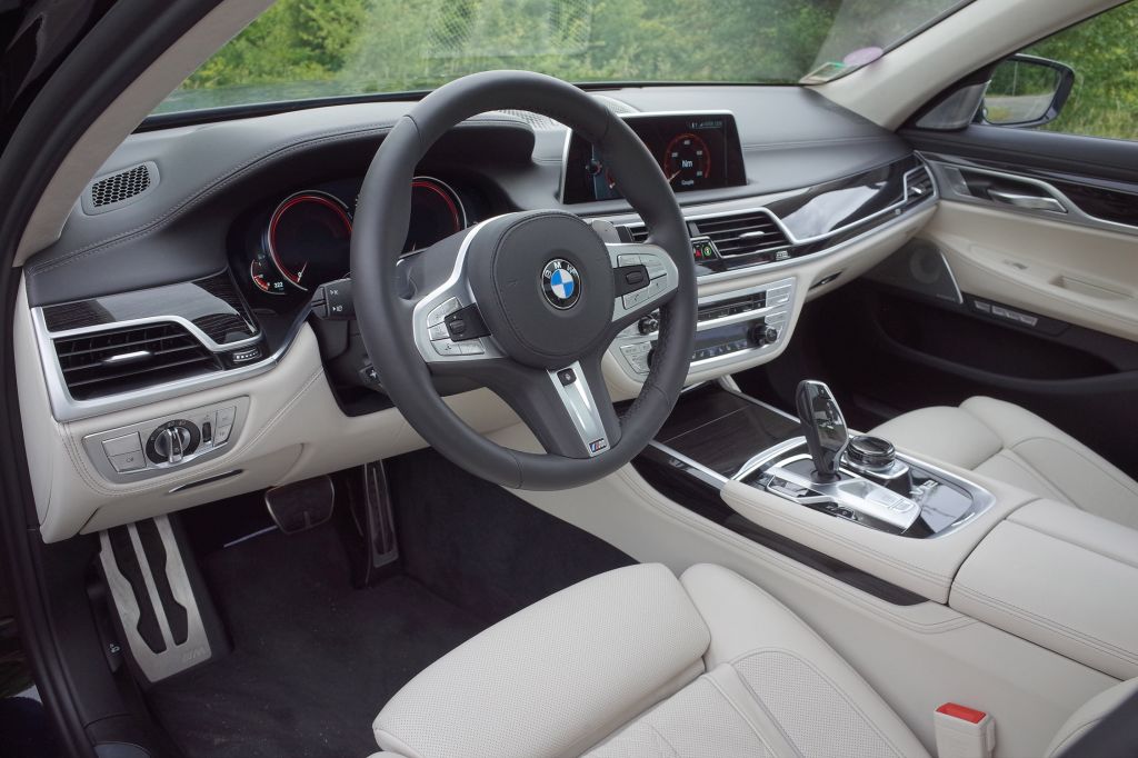 BMW SERIE 7 (G12 LCI) M760 Li xDrive 600 ch berline 2017