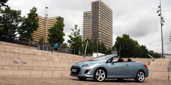 Essai : PEUGEOT 308 CC Peugeot-308-cc-1-6-thp-200ch-66765