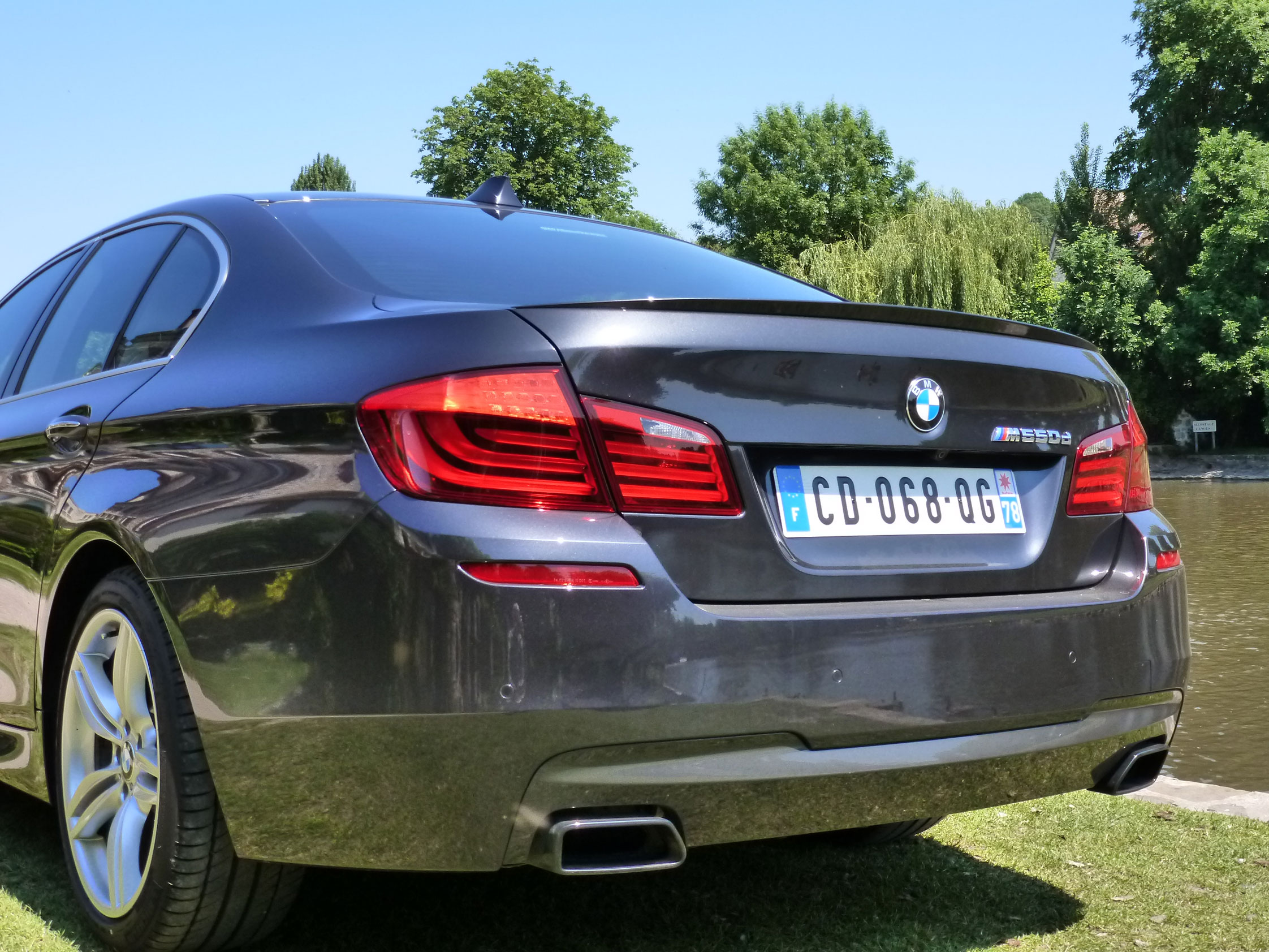 photo BMW SERIE 5 (F10 Berline) M550d xDrive 381ch berline 2012