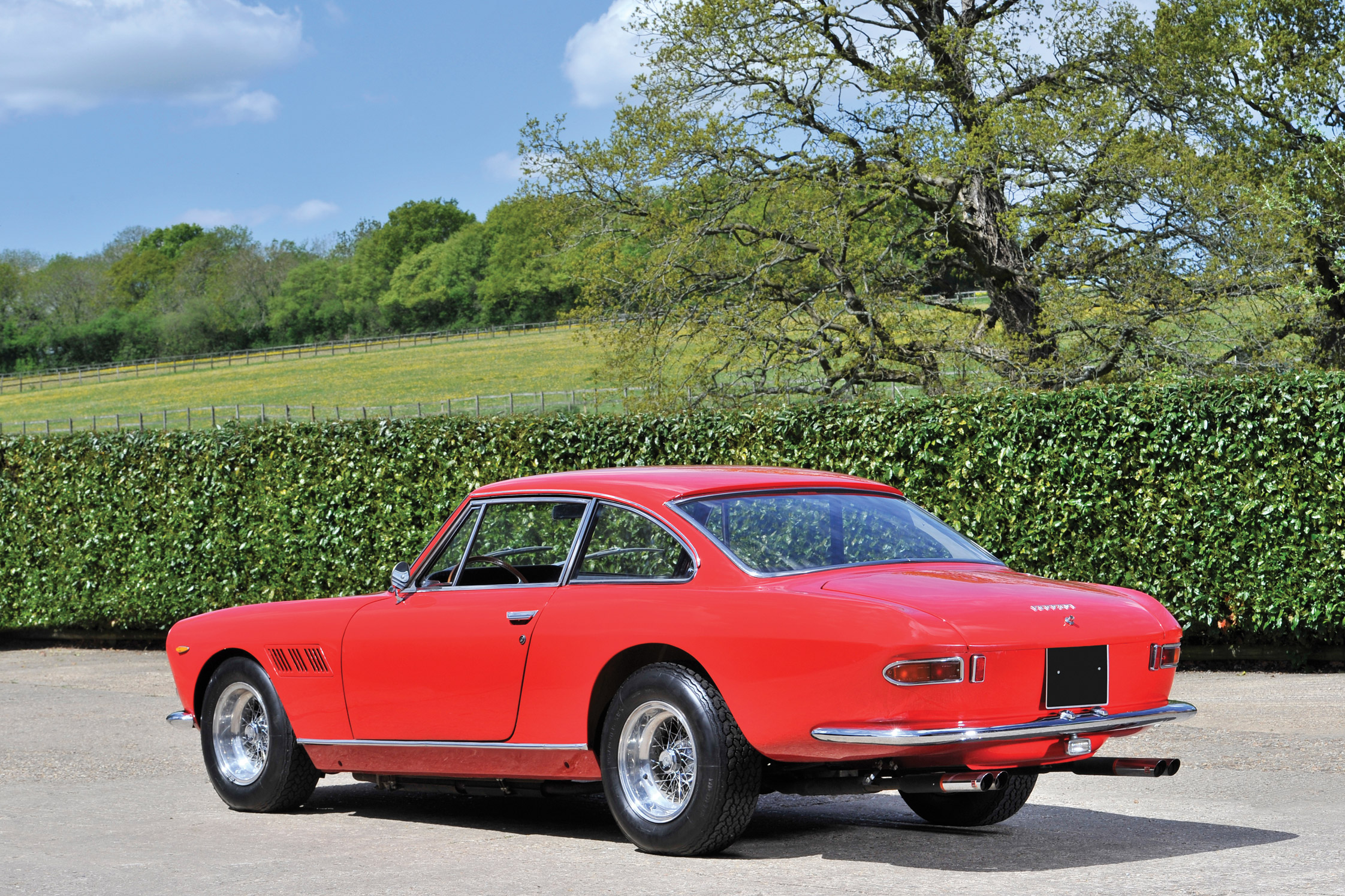 photo FERRARI 330 GT 2+2 coupé 1964 - Motorlegend.com