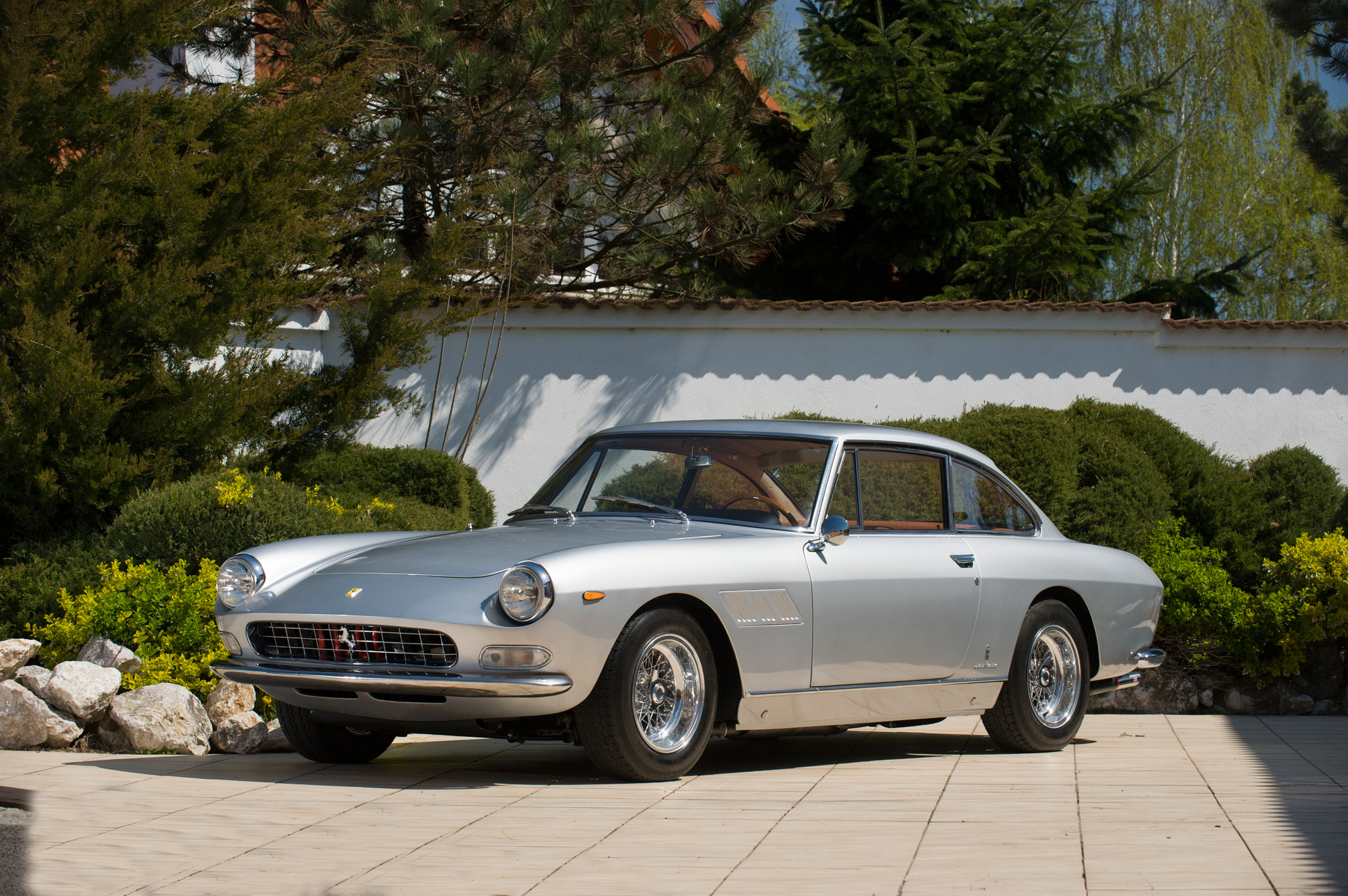 Ferrari 330 gt