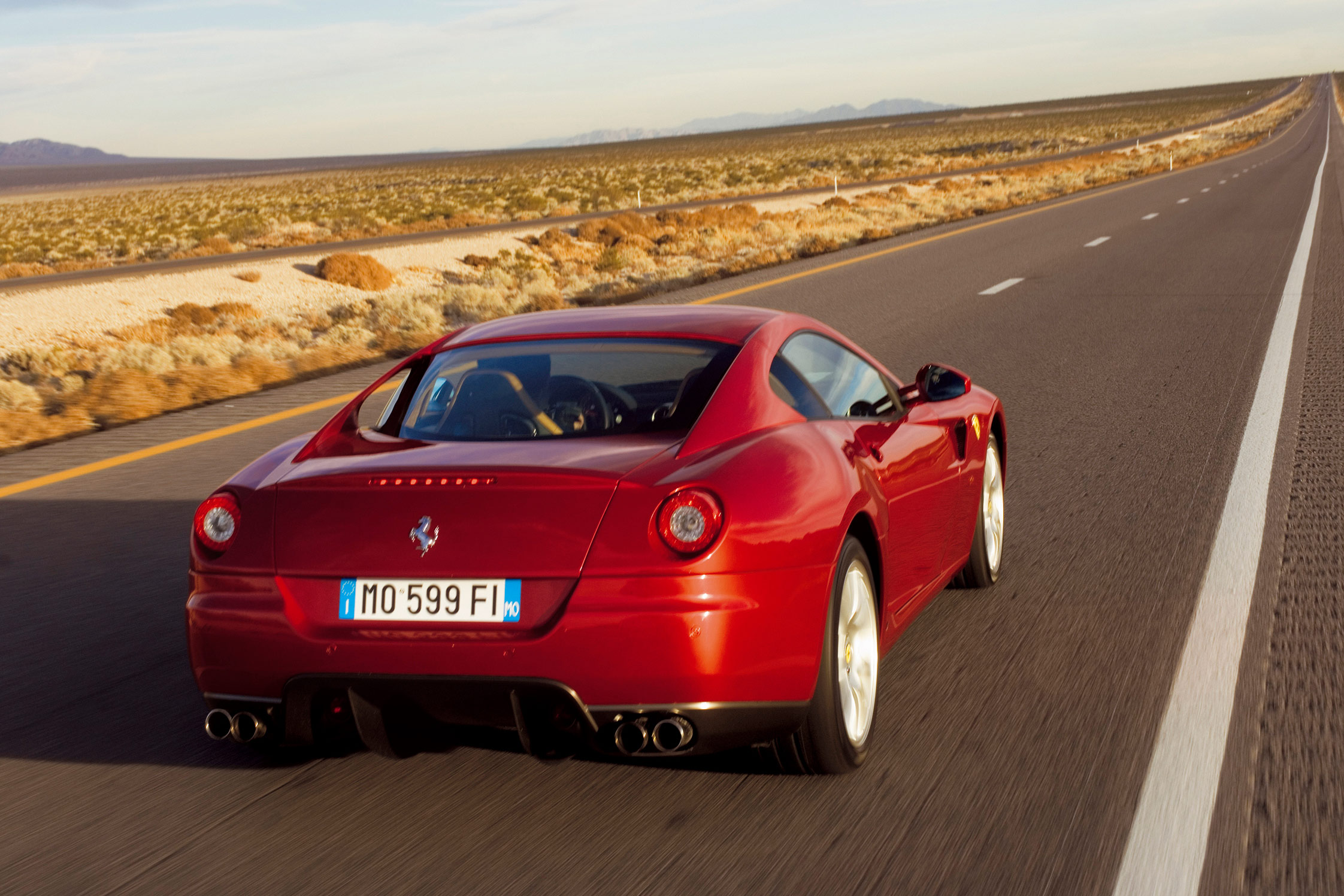 photo-ferrari-599-gtb-fiorano-motorlegend