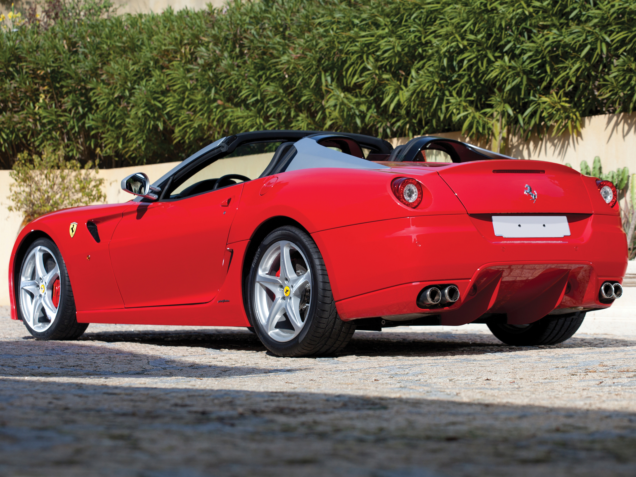 Ferrari sa aperta