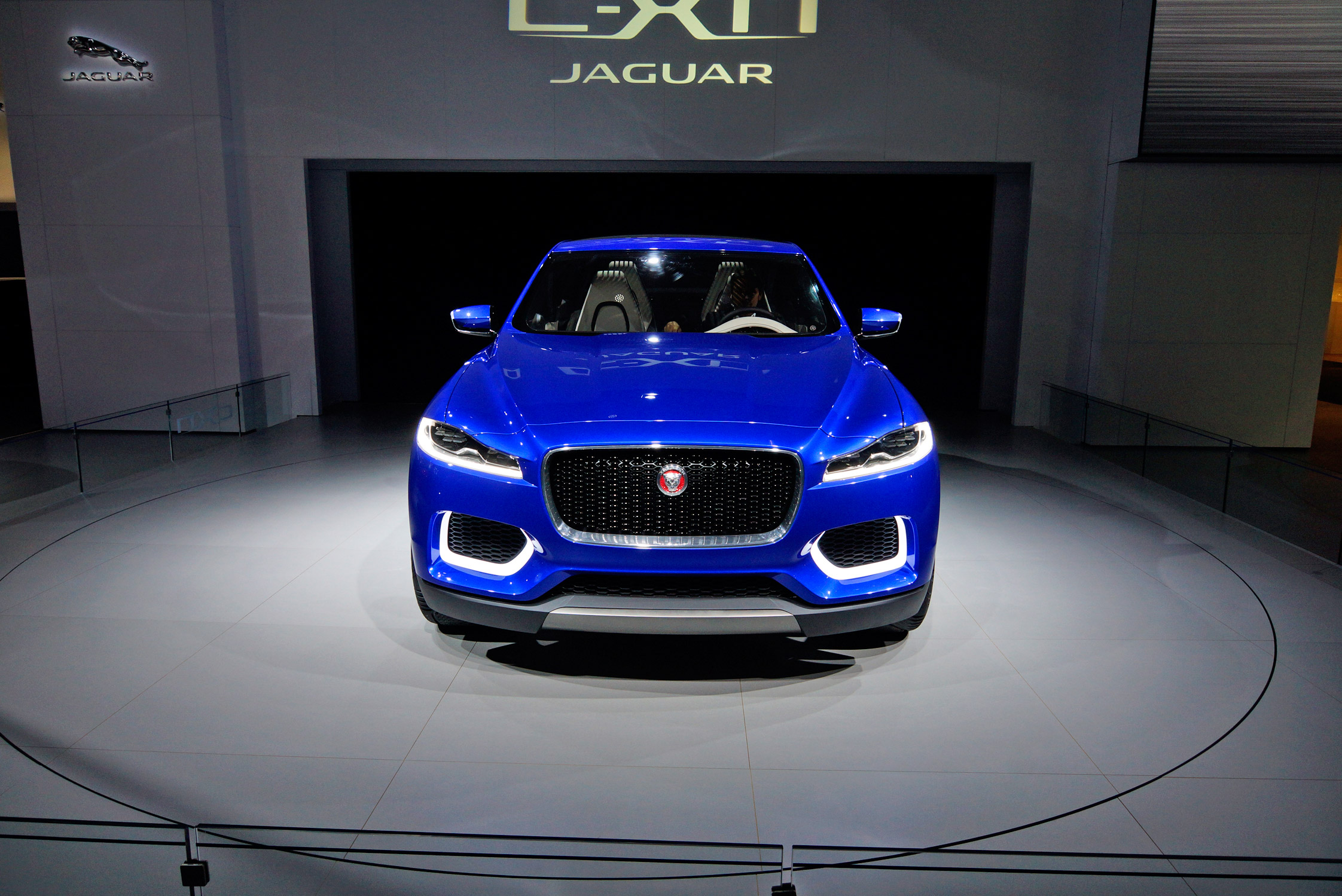 photo JAGUAR C-X17 Concept concept-car 2013 - Motorlegend.com