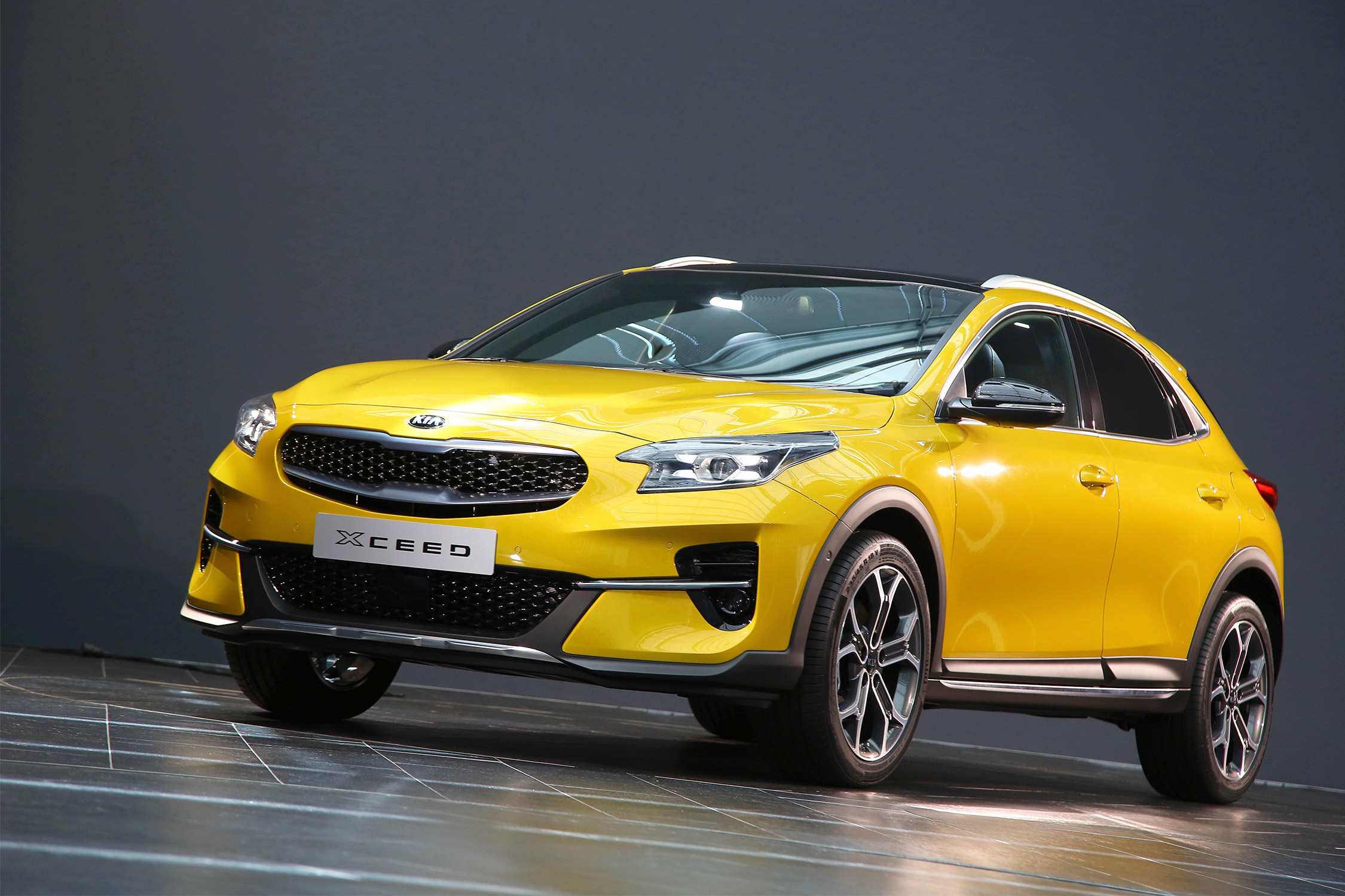 photo KIA XCEED 1.4 T-GDi 140 ch SUV 2019 - Motorlegend.com