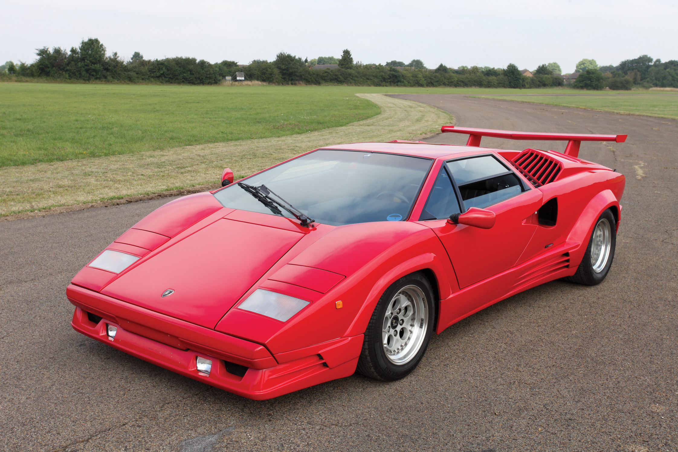 Photo LAMBORGHINI COUNTACH 25th Anniversary coupé 1990 - médiatheque ...