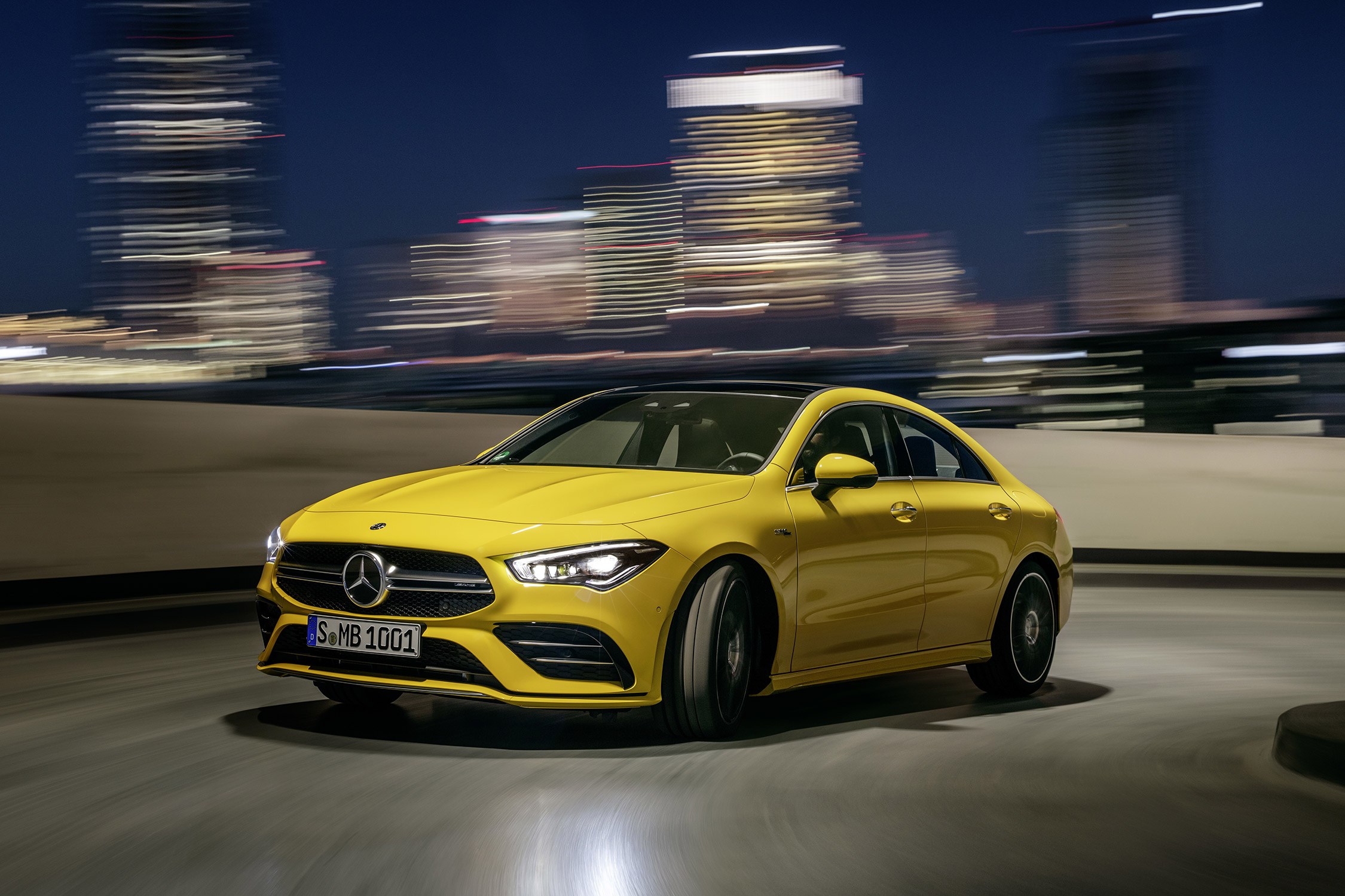 Photo MERCEDES CLASSE CLA (Coupé C118) 35 AMG 4MATIC Berline 2019 ...