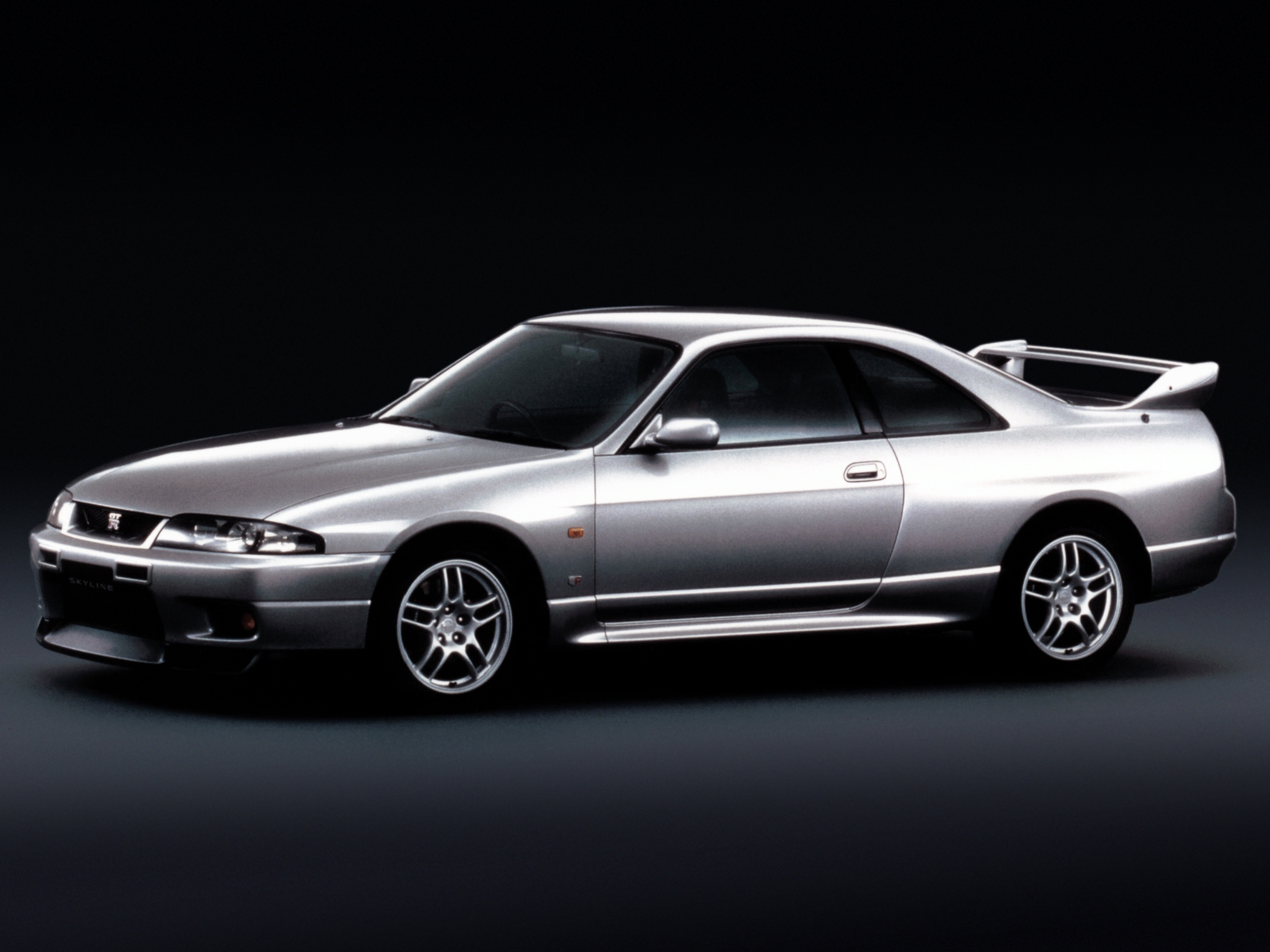 Обои nissan skyline r33