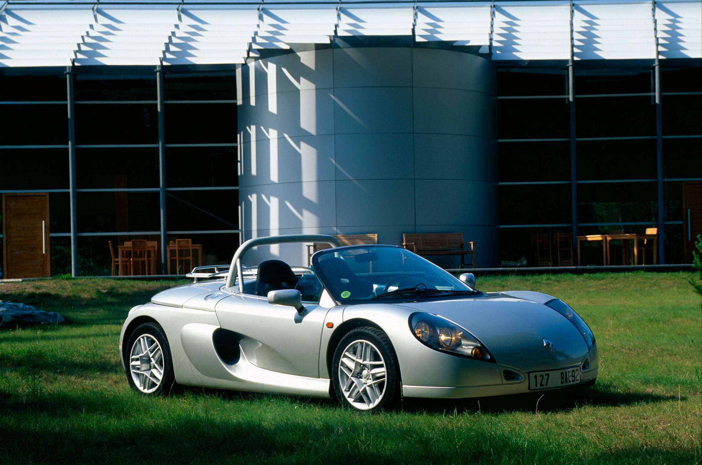 photo RENAULT SPIDER 2.0 150 ch cabriolet 1995 - Motorlegend.com.