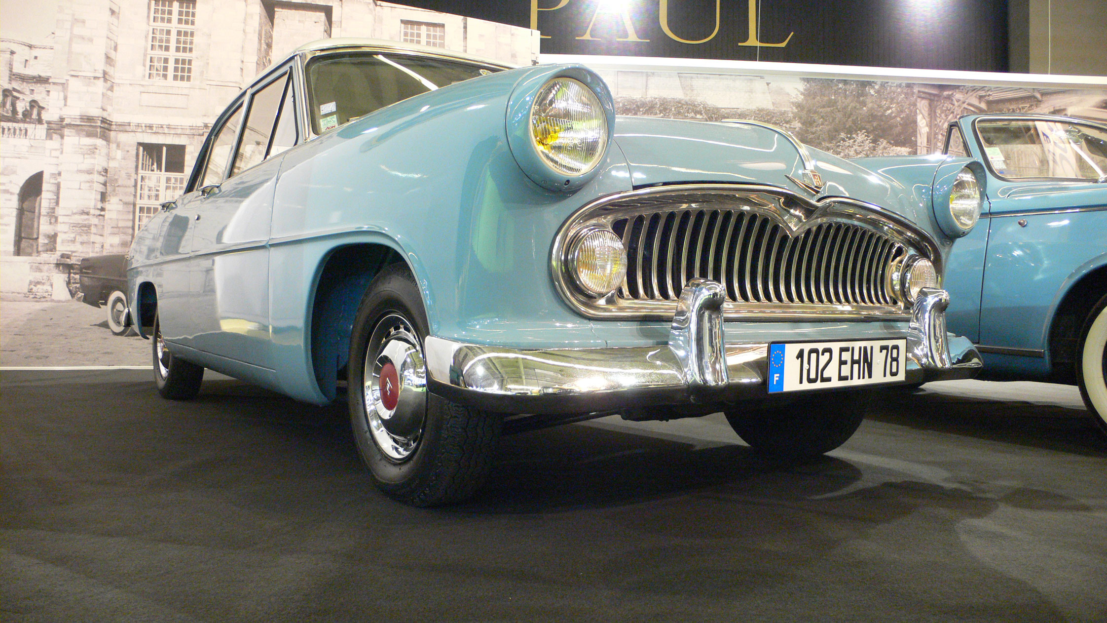 Photo SIMCA VERSAILLES berline 1955 médiatheque