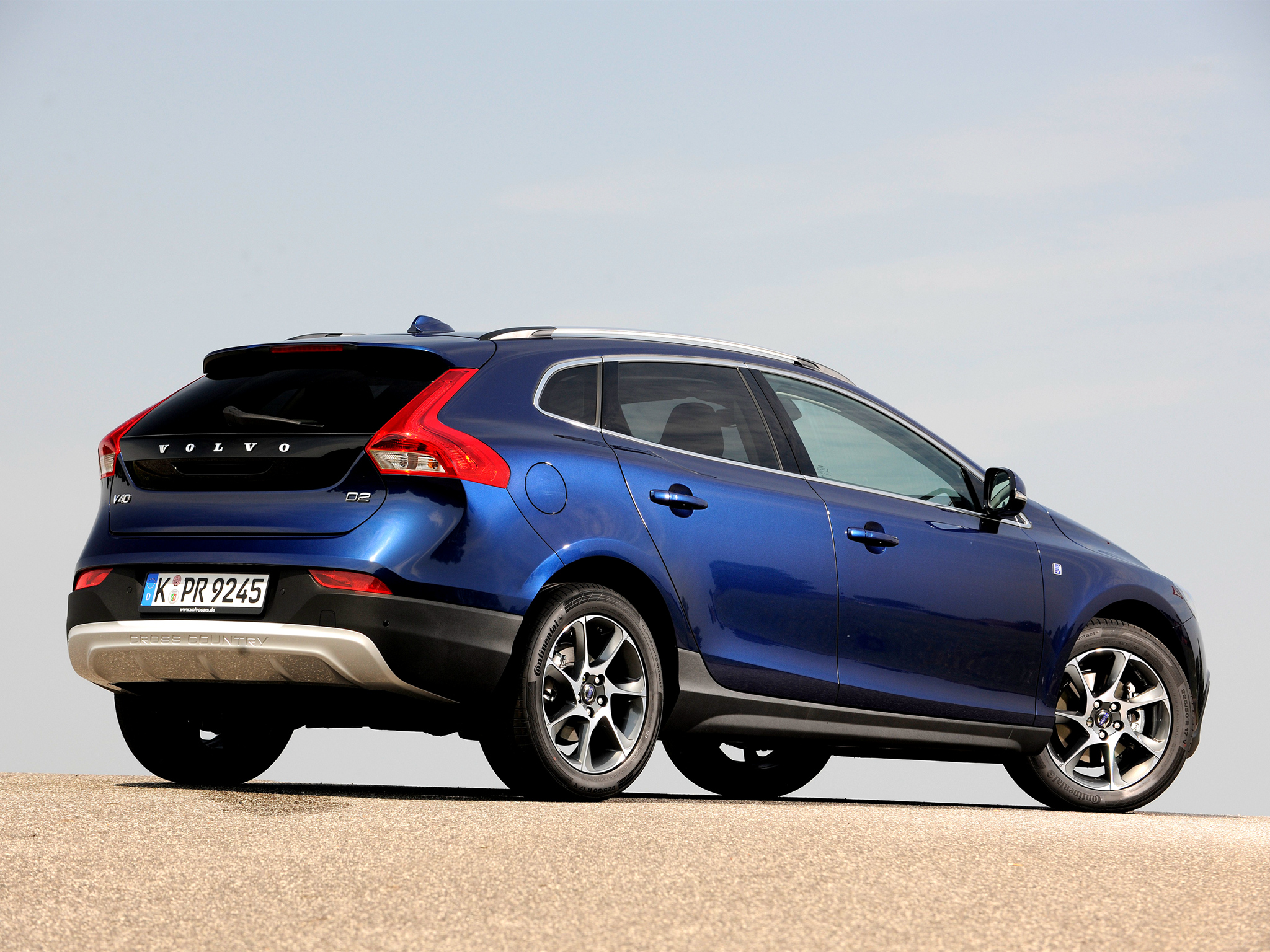 photo VOLVO V40 CROSS COUNTRY D2 SUV 2014 - Motorlegend.com