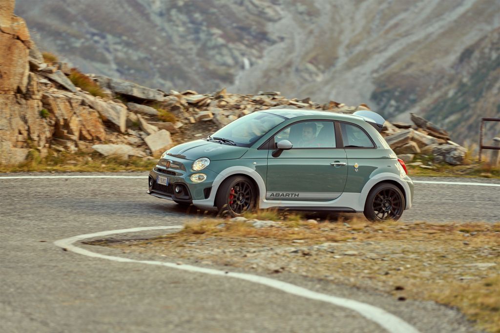 ABARTH 695 70th Anniversario special edition citadine 2019