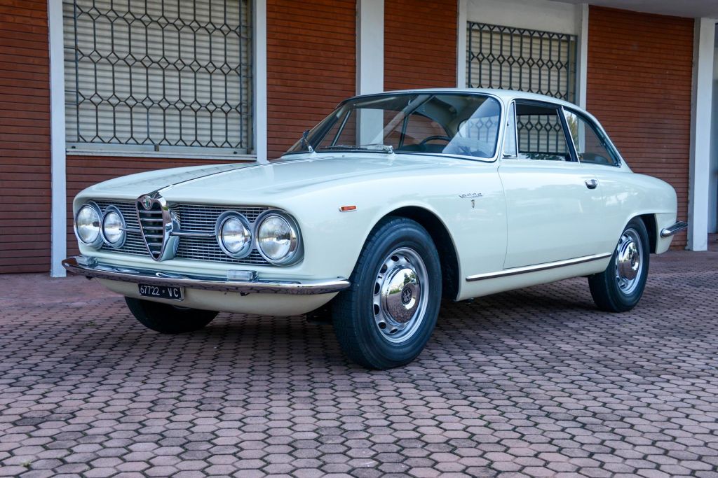 ALFA ROMEO 2000 (Tipo 102) Sprint coupé 1962