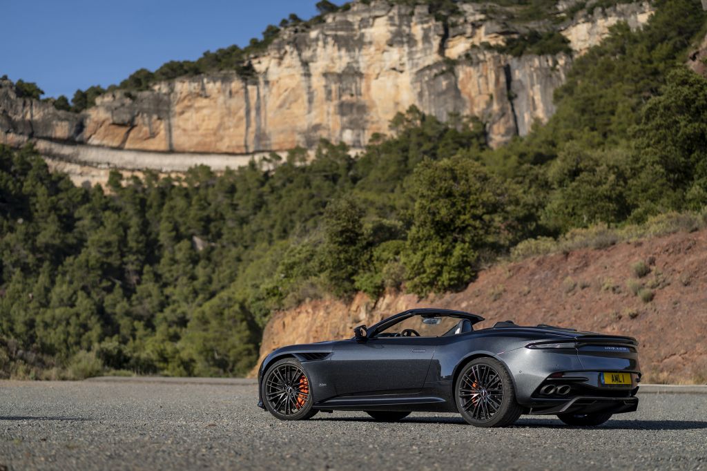 ASTON MARTIN DBS Superleggera Volante coupé 2016