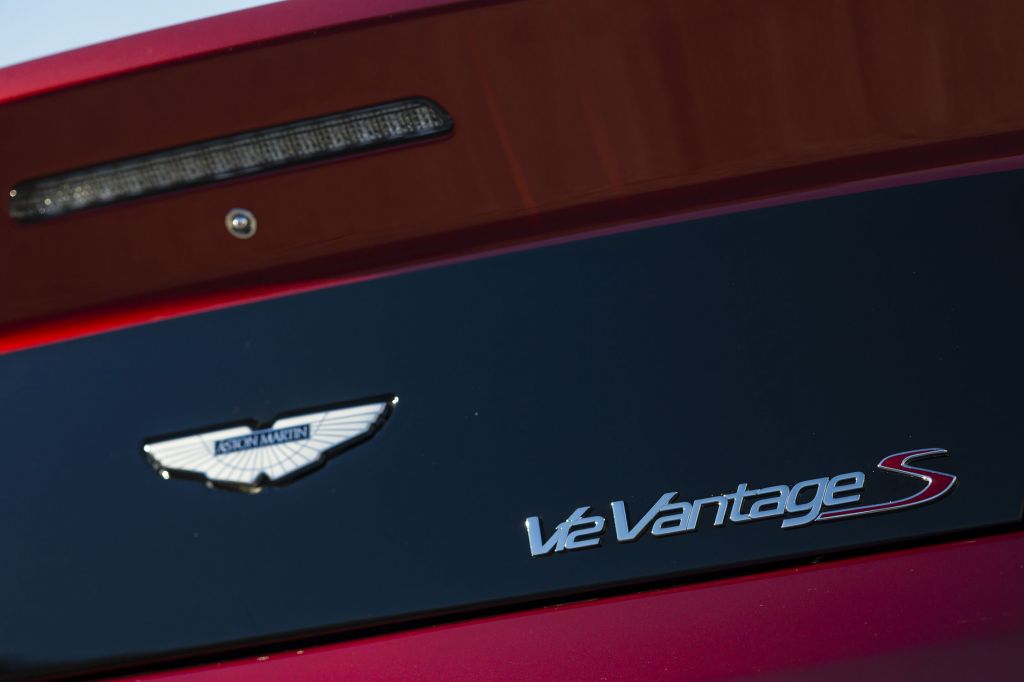ASTON MARTIN V12 VANTAGE S Roadster coupé 2013
