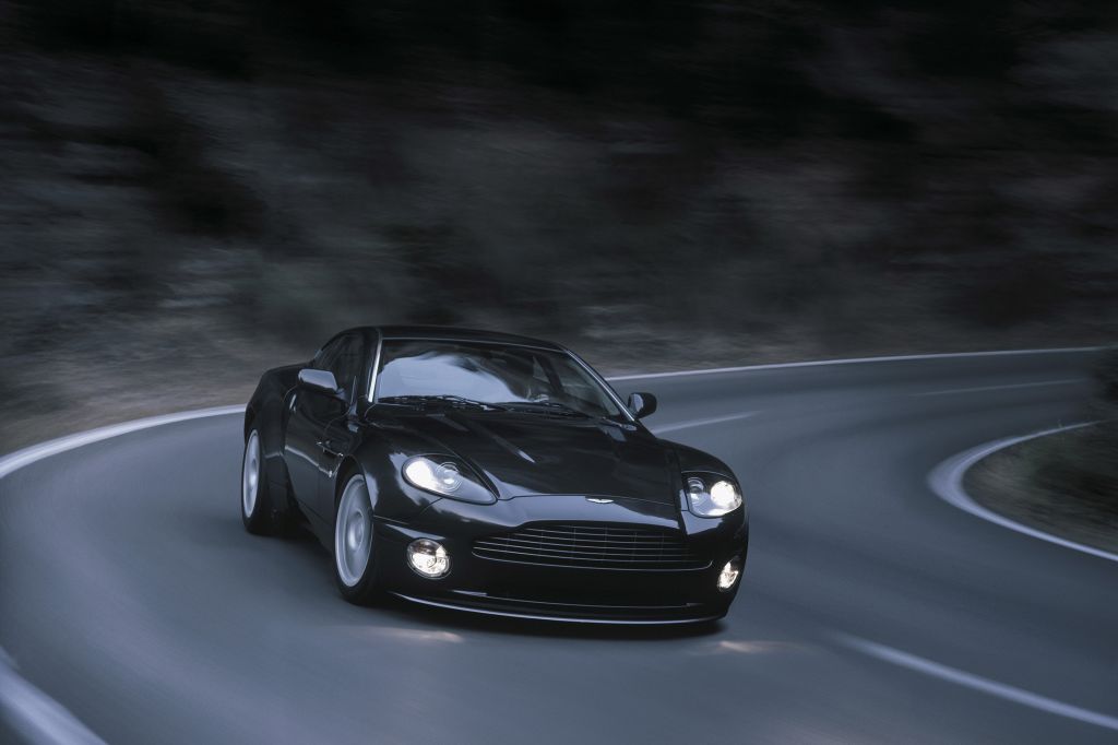 ASTON MARTIN VANQUISH (1) S coupé 2004