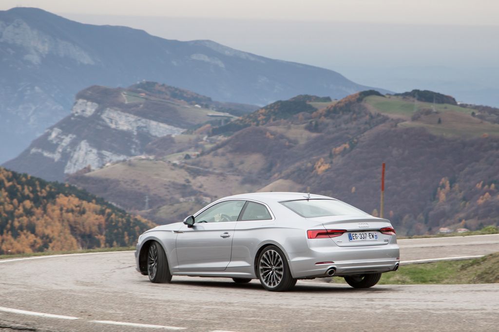 AUDI A5 (2 (Coupé)) 3.0 TDI quattro S tronic 218 ch coupé 2016