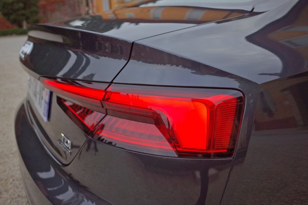 AUDI A5 (2 (Coupé)) 3.0 TDI quattro S tronic 218 ch coupé 2016