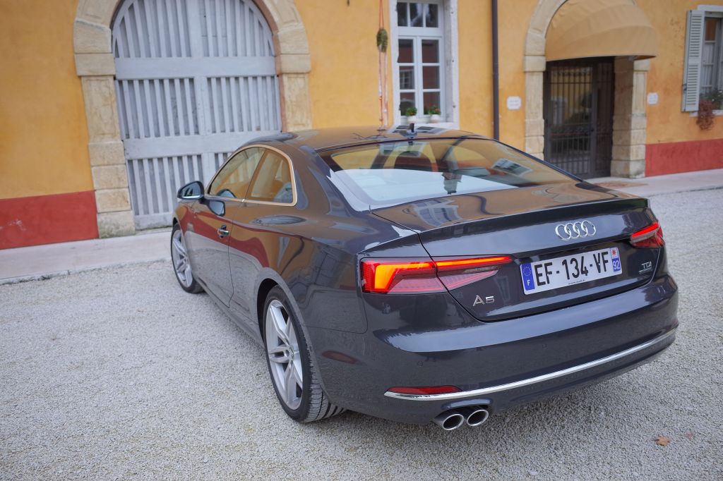 AUDI A5 (2 (Coupé)) 3.0 TDI quattro S tronic 218 ch coupé 2016