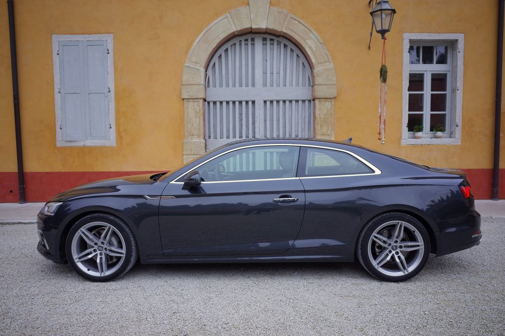 AUDI A5 (2 (Coupé)) 3.0 TDI quattro S tronic 218 ch coupé 2016