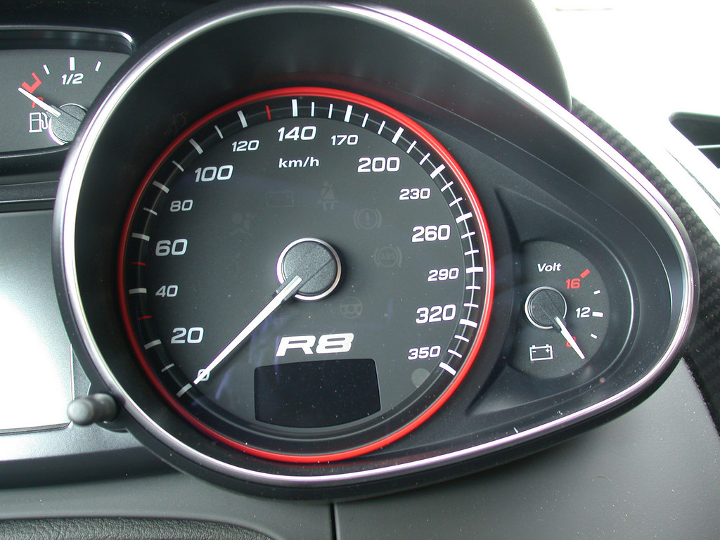 AUDI R8 (I) V10 5.2 FSI Quattro R-tronic 525ch coupé 2009