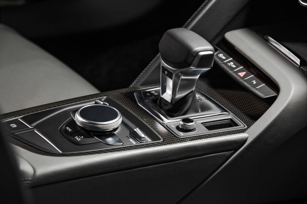 AUDI R8 (II) V10 Plus 5.2 FSI quattro 610 ch coupé 2015