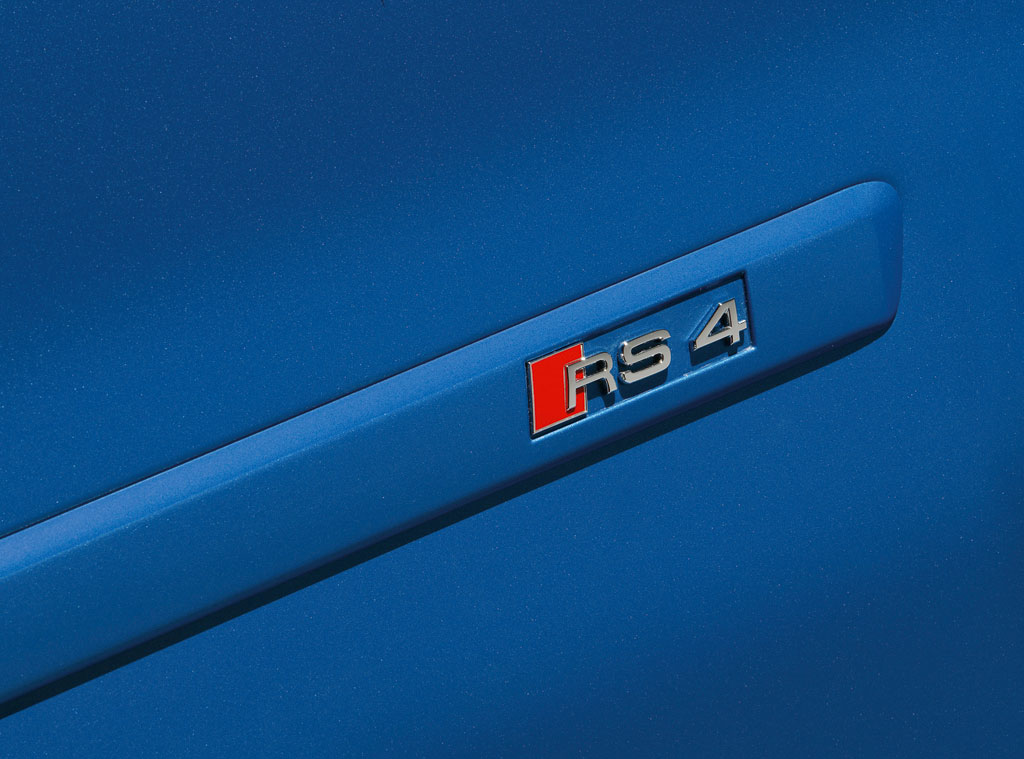 AUDI RS4
