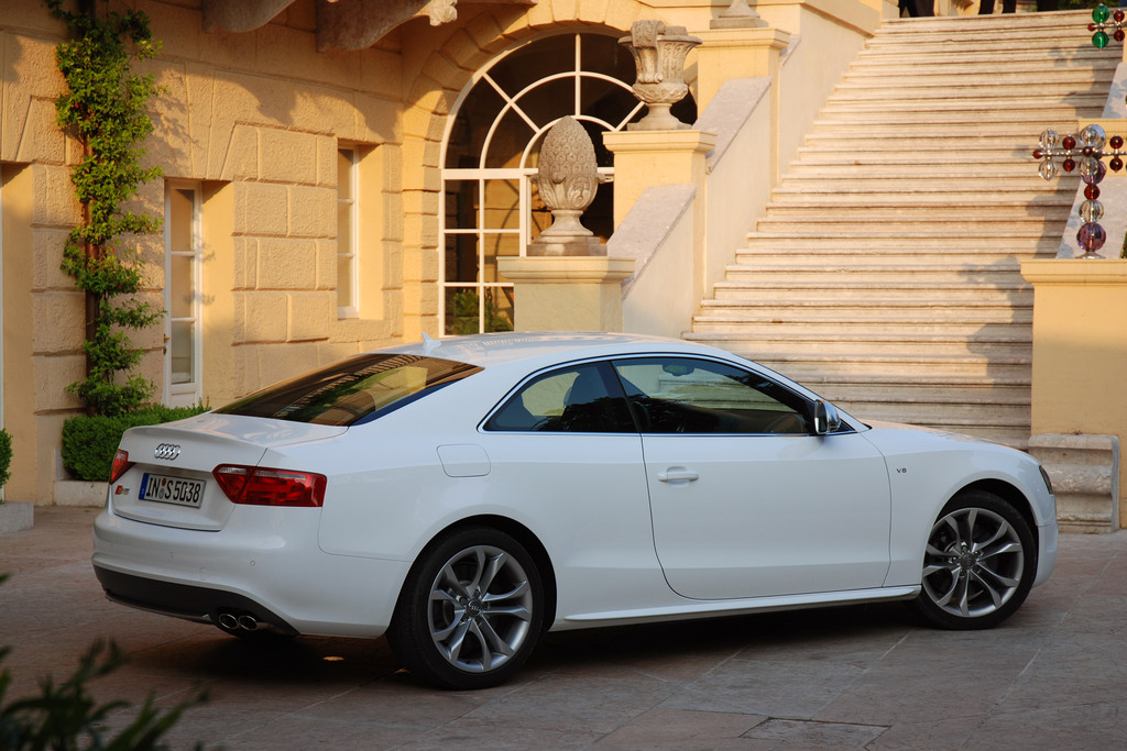 AUDI S5 (1) 4.2 FSI V8 Quattro 354 ch coupé 2007