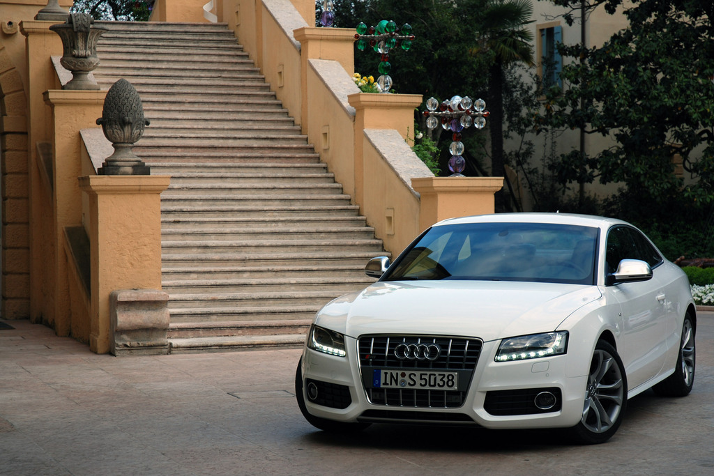 AUDI S5 (1) 4.2 FSI V8 Quattro 354 ch coupé 2007