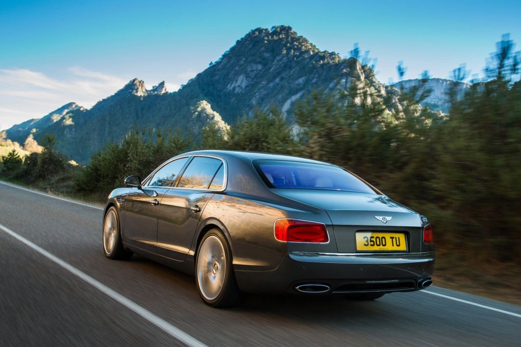 BENTLEY FLYING SPUR (2) W12 berline 2013