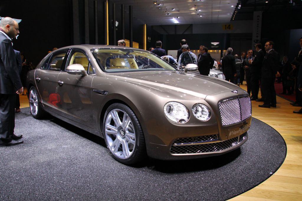 BENTLEY FLYING SPUR (2) W12 berline 2013