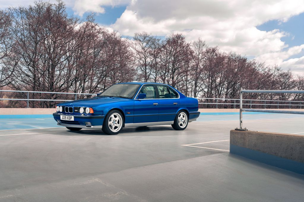 BMW M5 (E34)  berline 1984
