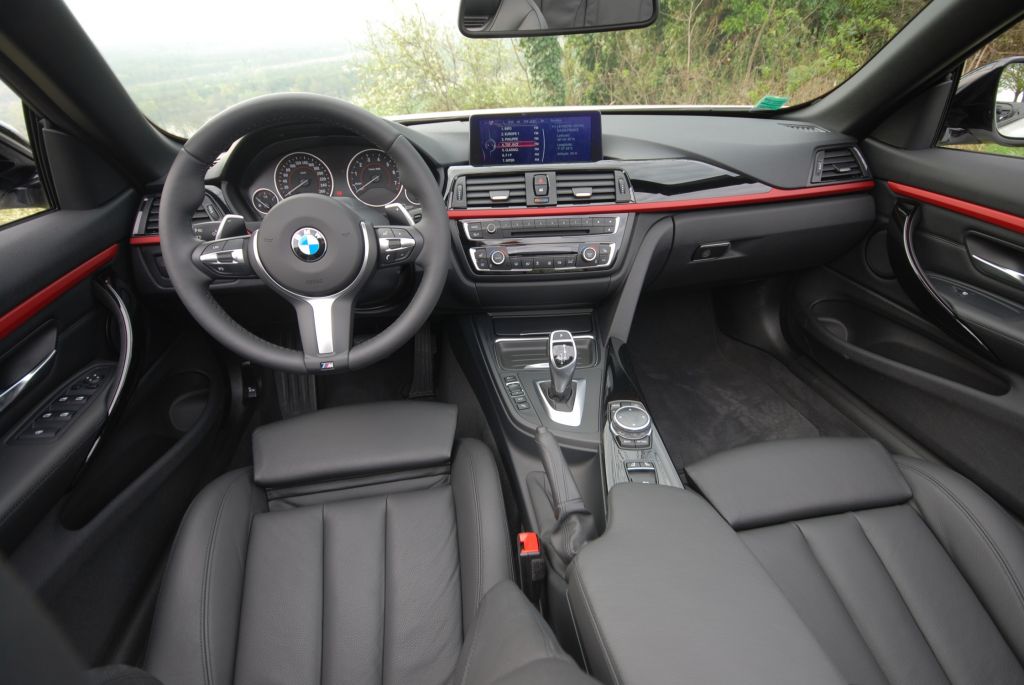 BMW SERIE 4 (F33 Cabriolet) 435i 306 ch coupé-cabriolet 2014