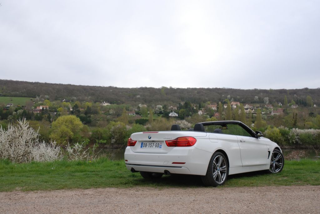 BMW SERIE 4 (F33 Cabriolet) 435i 306 ch coupé-cabriolet 2014
