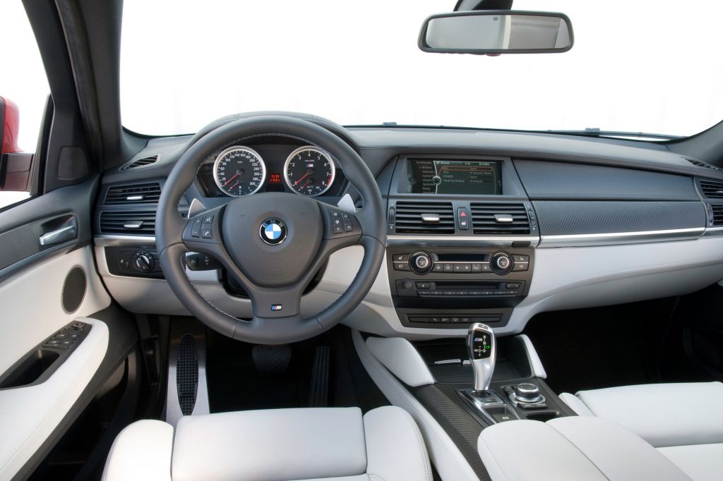 BMW X6 (E71) M 4.4i V8 biturbo SUV 2009