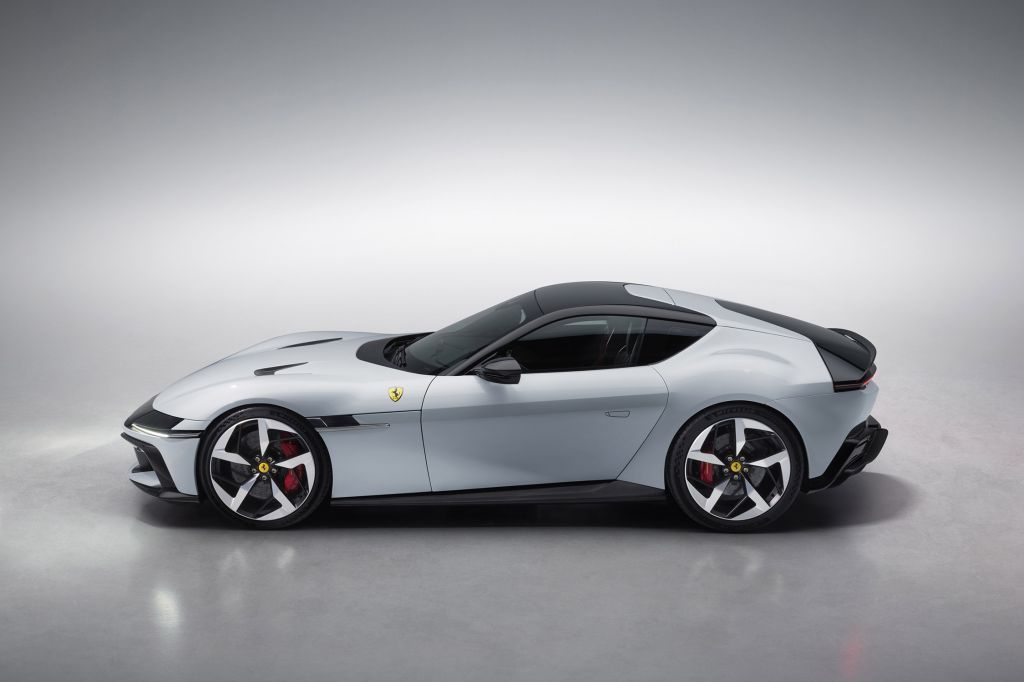 FERRARI 12CILINDRI 830 ch coupé 2024