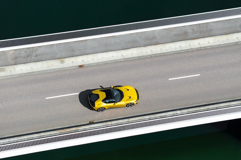 FERRARI 12CILINDRI 830 ch coupé 2024