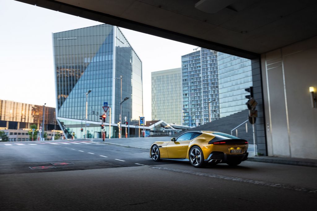 FERRARI 12CILINDRI 830 ch coupé 2024