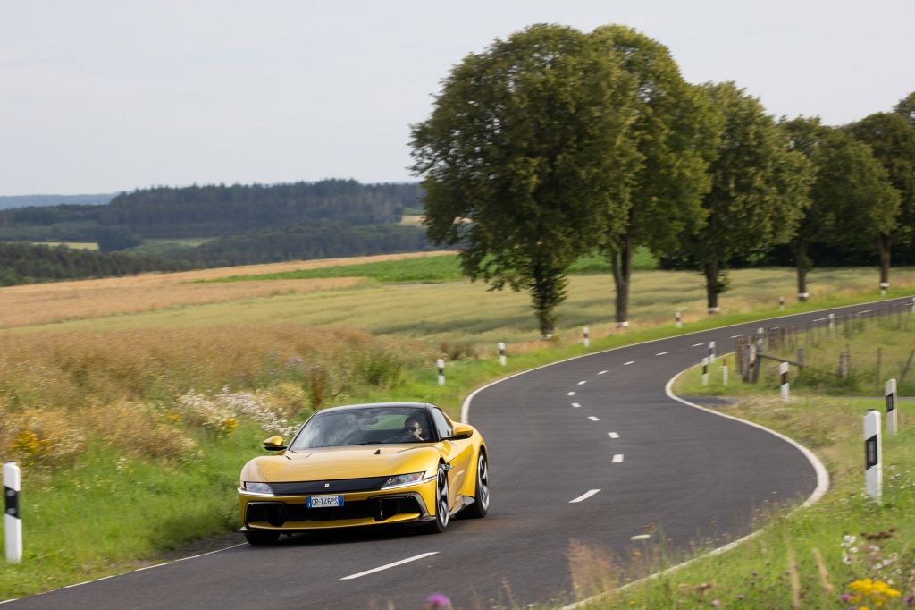 FERRARI 12CILINDRI 830 ch coupé 2024