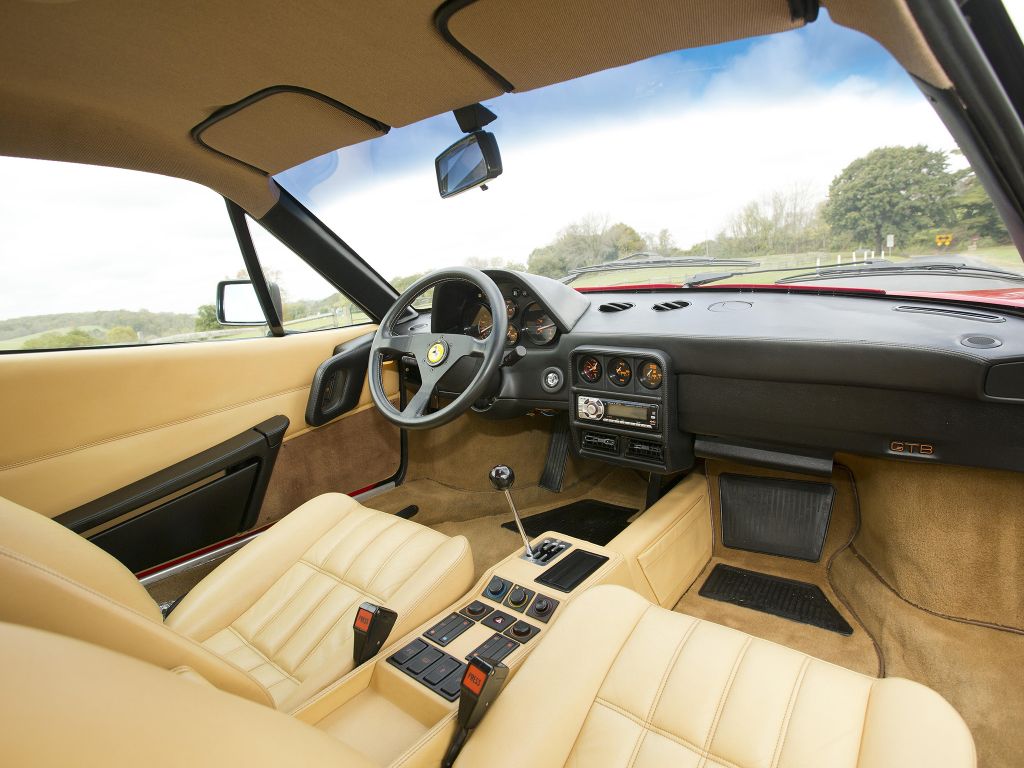 FERRARI 328 GTB coupé 1985