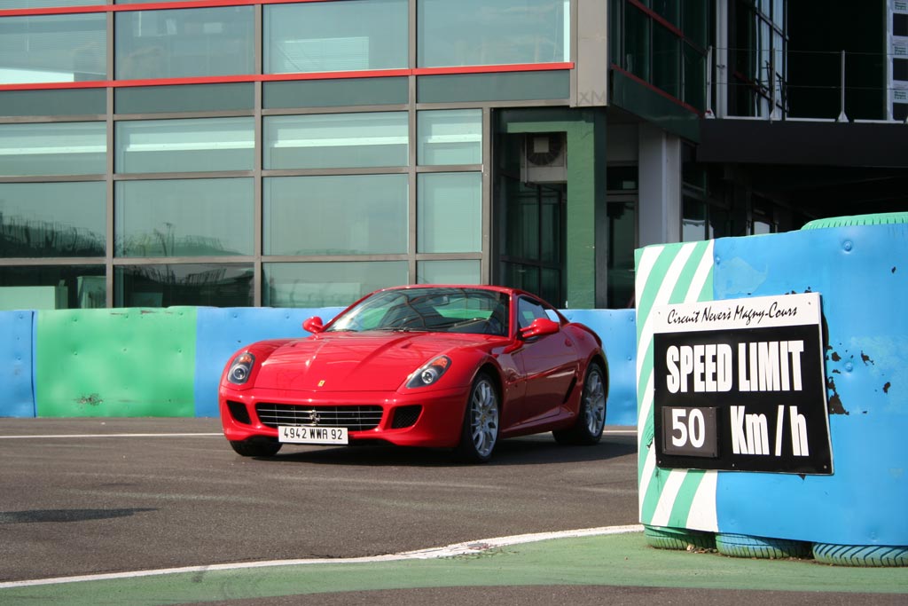 FERRARI 599