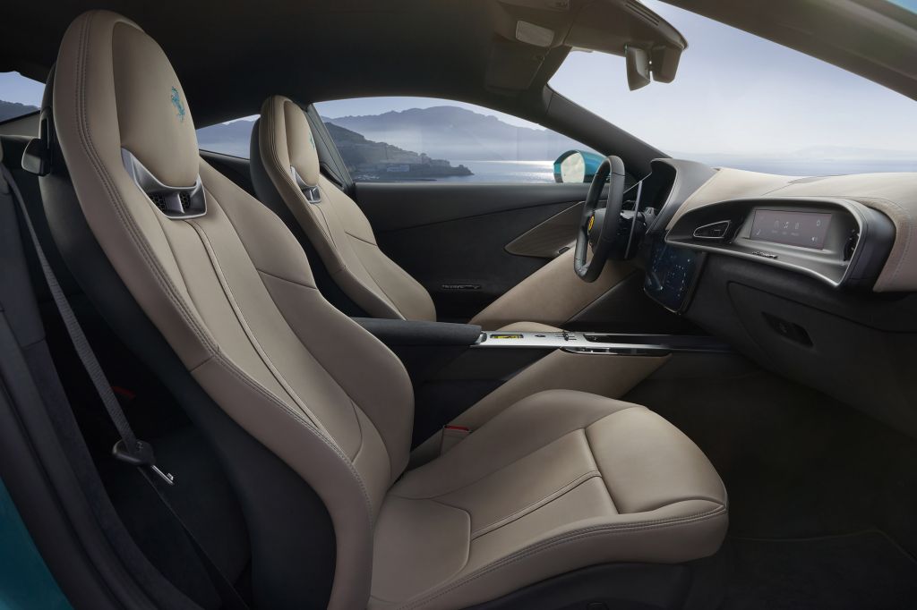 FERRARI AMALFI V8 640 ch coupé 2025