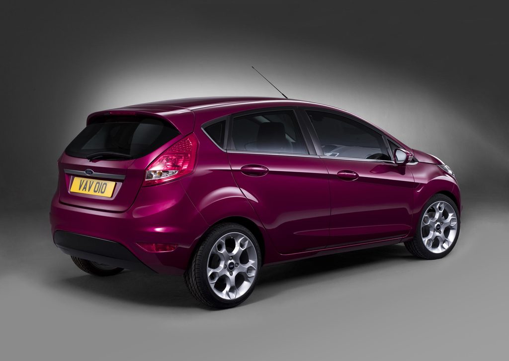 FORD FIESTA  berline 2008