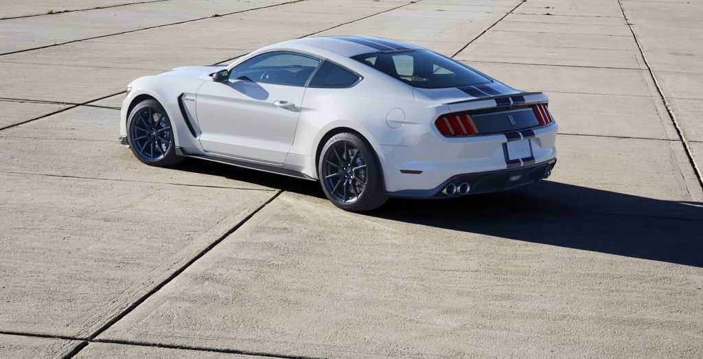 FORD MUSTANG VI (2015 - 2022) Shelby GT350 coupé 2014