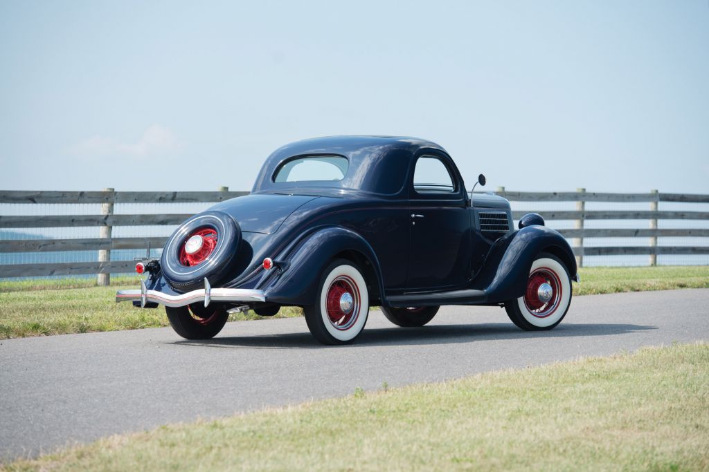 FORD USA V8 DeLuxe Three-Window Coupe coupé 1935
