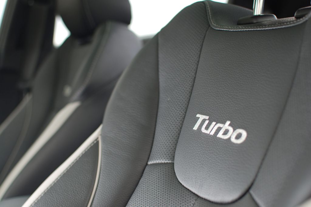 HYUNDAI VELOSTER Turbo coupé 2012