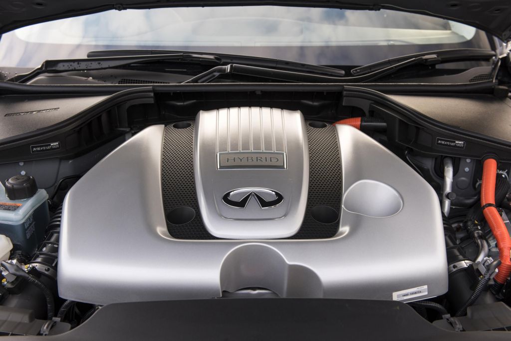 INFINITI Q70 3.7 V6 berline 2015