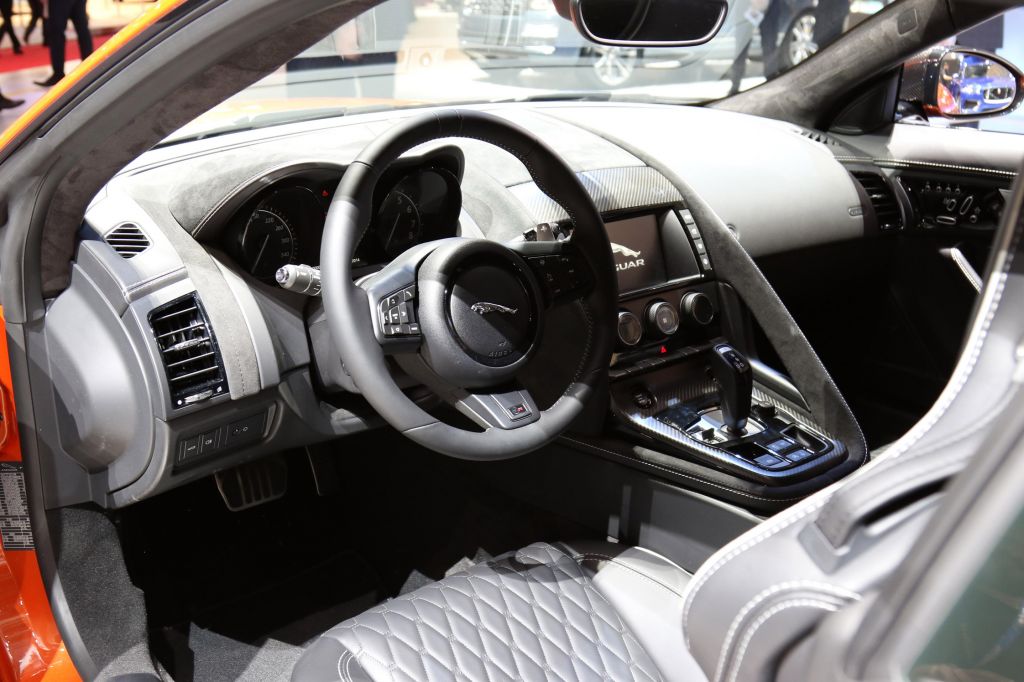 JAGUAR F-TYPE SVR 5.0 575 ch coupé 2016